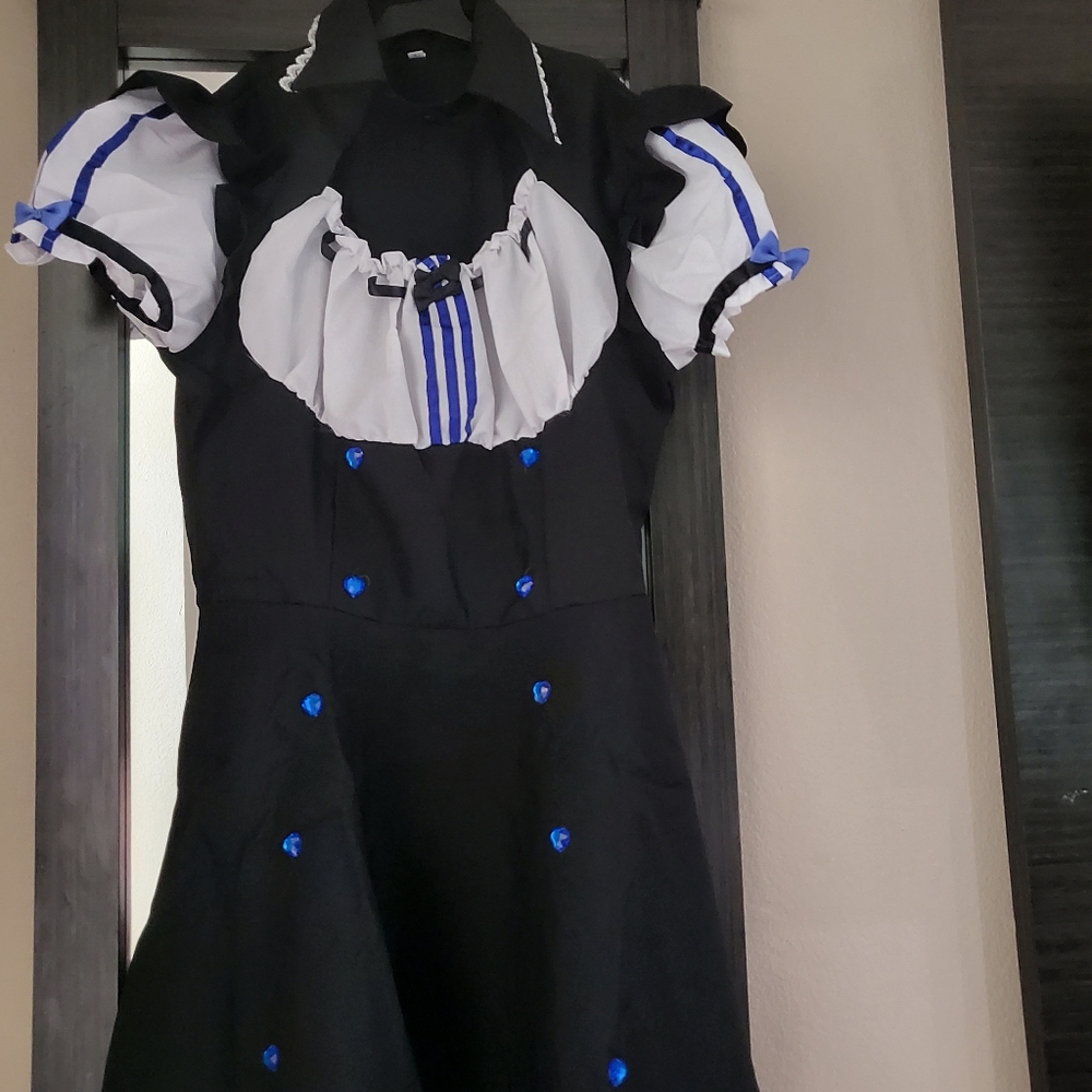 Women's costume